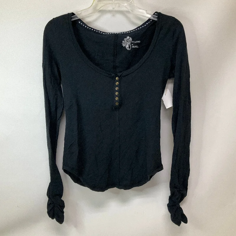 women's tops for those who love to dress up their casual looks with stylish topsTop Long Sleeve Basic By Pilcro In Navy, Size: S