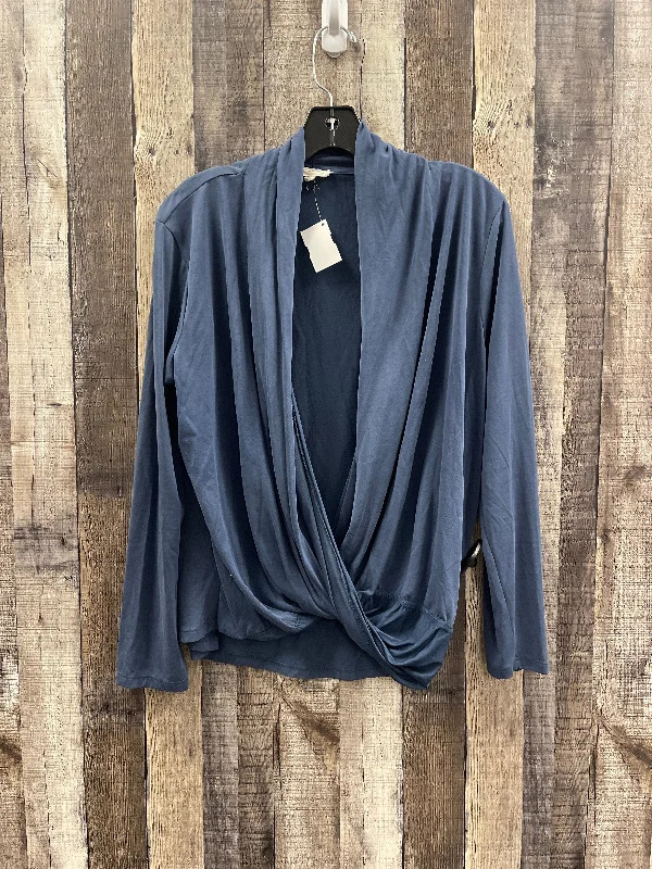 women's tops for those who want to stay warm and stylish during colder weatherTop Long Sleeve By Jane And Delancey In Blue, Size: Xl