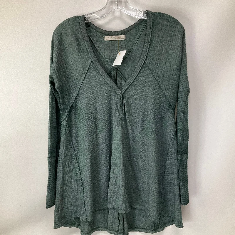 women's tops for those who love to experiment with fashionTop Long Sleeve By We The Free In Green, Size: Xs