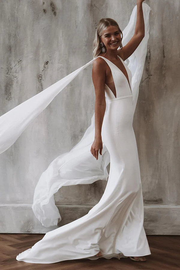 Leather DressSexy deep V-neck ivory minimalist fishtail wedding dress