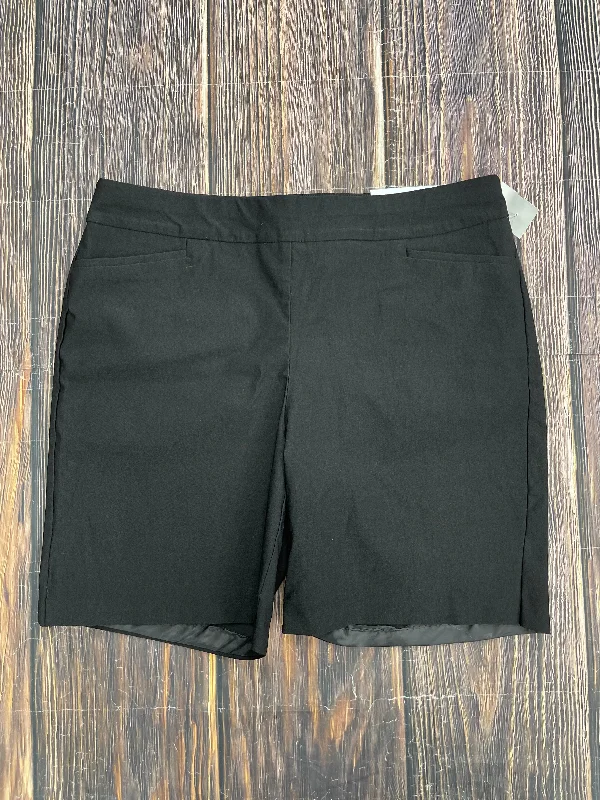 women's adventure shortsBlack Shorts Chicos, Size L