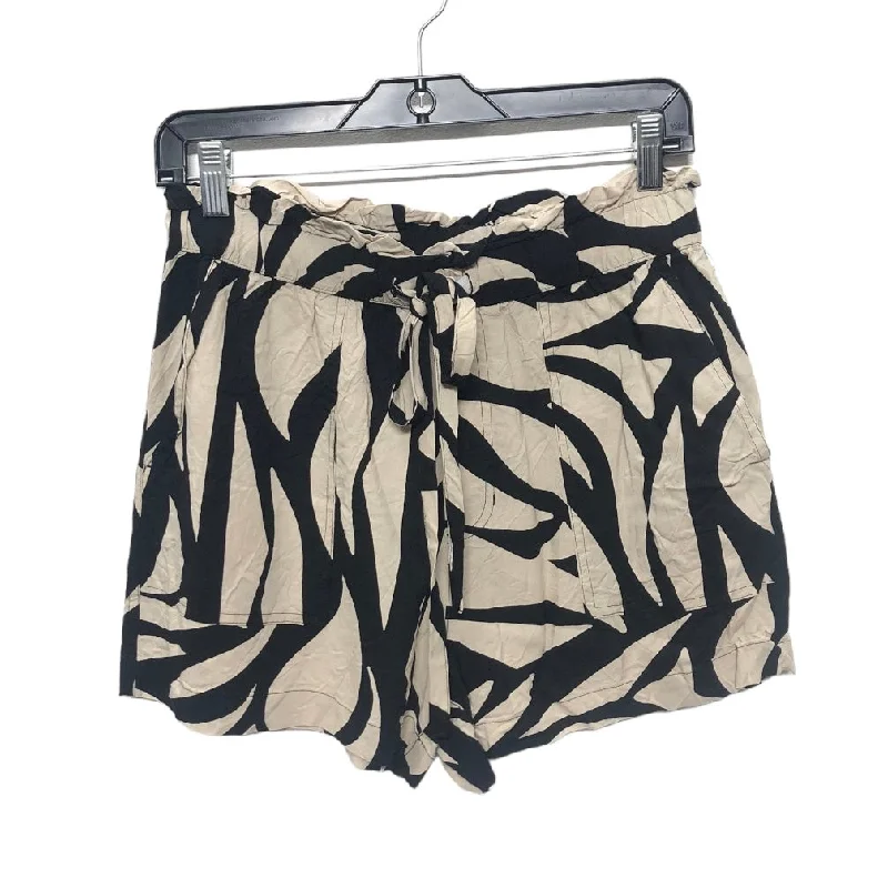 women's patterned shortsBlack & Cream Shorts Sanctuary, Size M