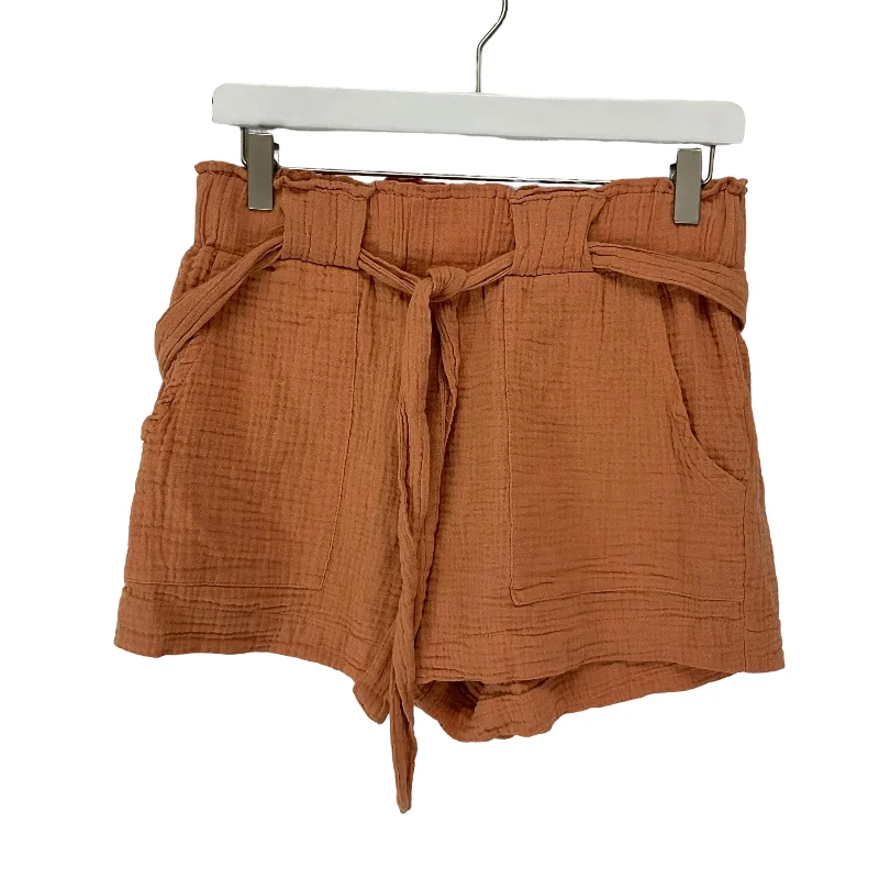 women's casual day shortsOrange Shorts Clothes Mentor, Size M