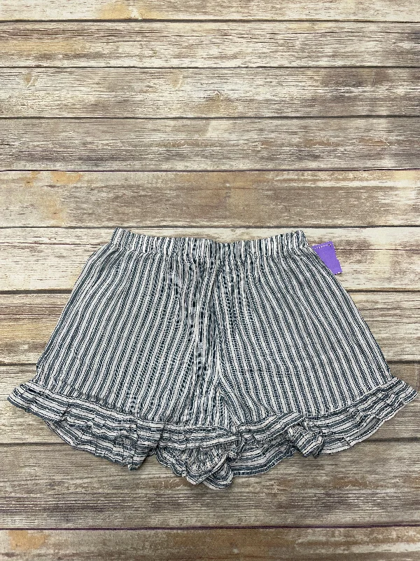 women's party shortsStriped Pattern Shorts American Eagle, Size S