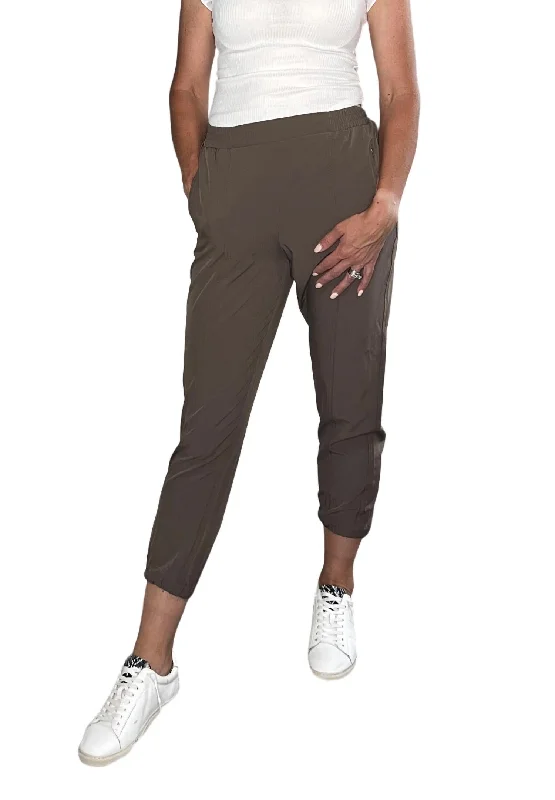 women's sweatpantsIn The Moment Jogger In Mushroom