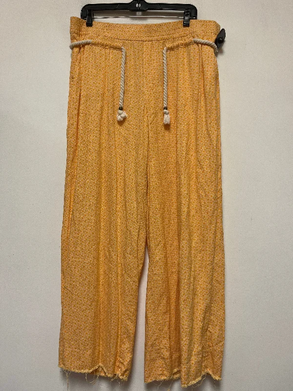 women's patched pantsYellow Pants Wide Leg Versona, Size 14