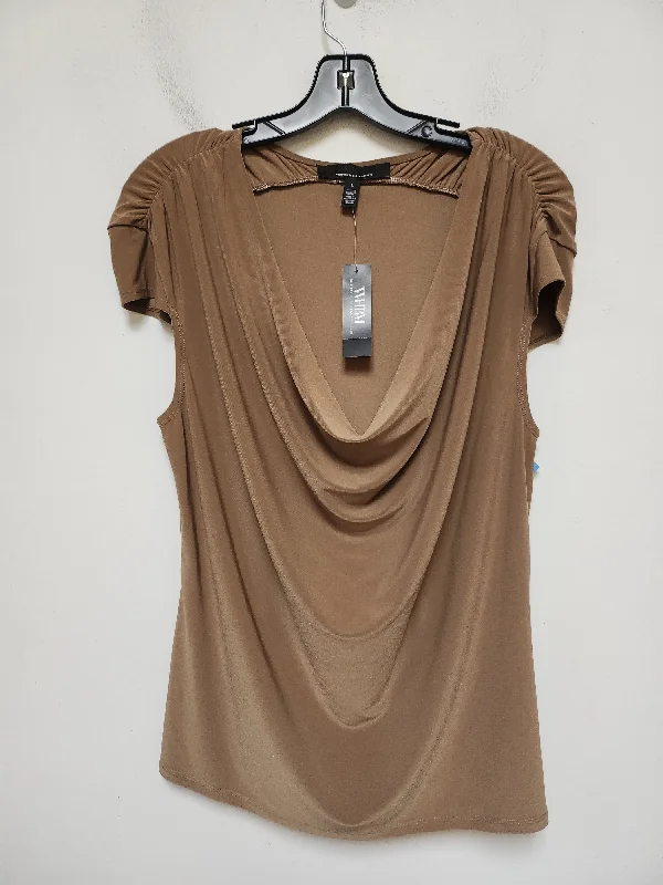 women's tops for those who want to create outfits that reflect their personal style and sense of fashionTop Short Sleeve By White House Black Market In Brown, Size: L